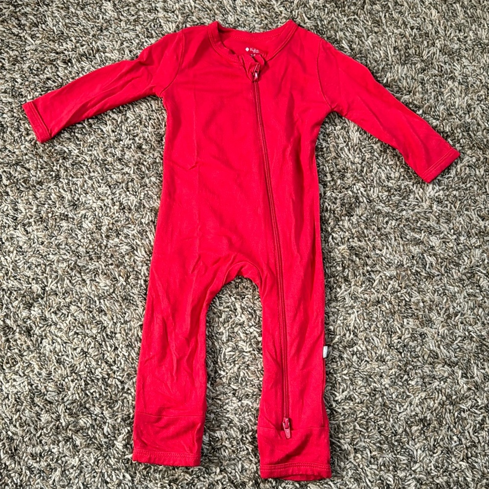 EUC Kyte Baby zippered romper, Cardinal